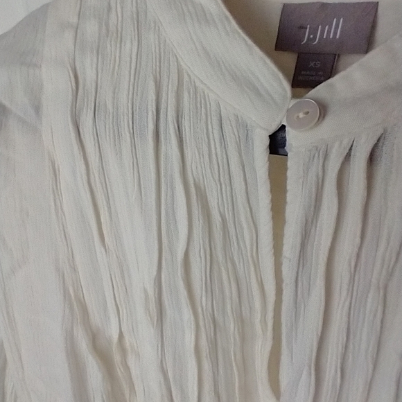J. Jill creme long sleeve button open front button sleeve long blouse. Size XS - Picture 5 of 11